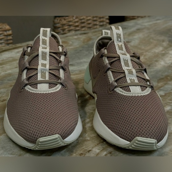 Women’s NIKE Ashin modern sneakers- sepia stone. Size 11 - Picture 5 of 12